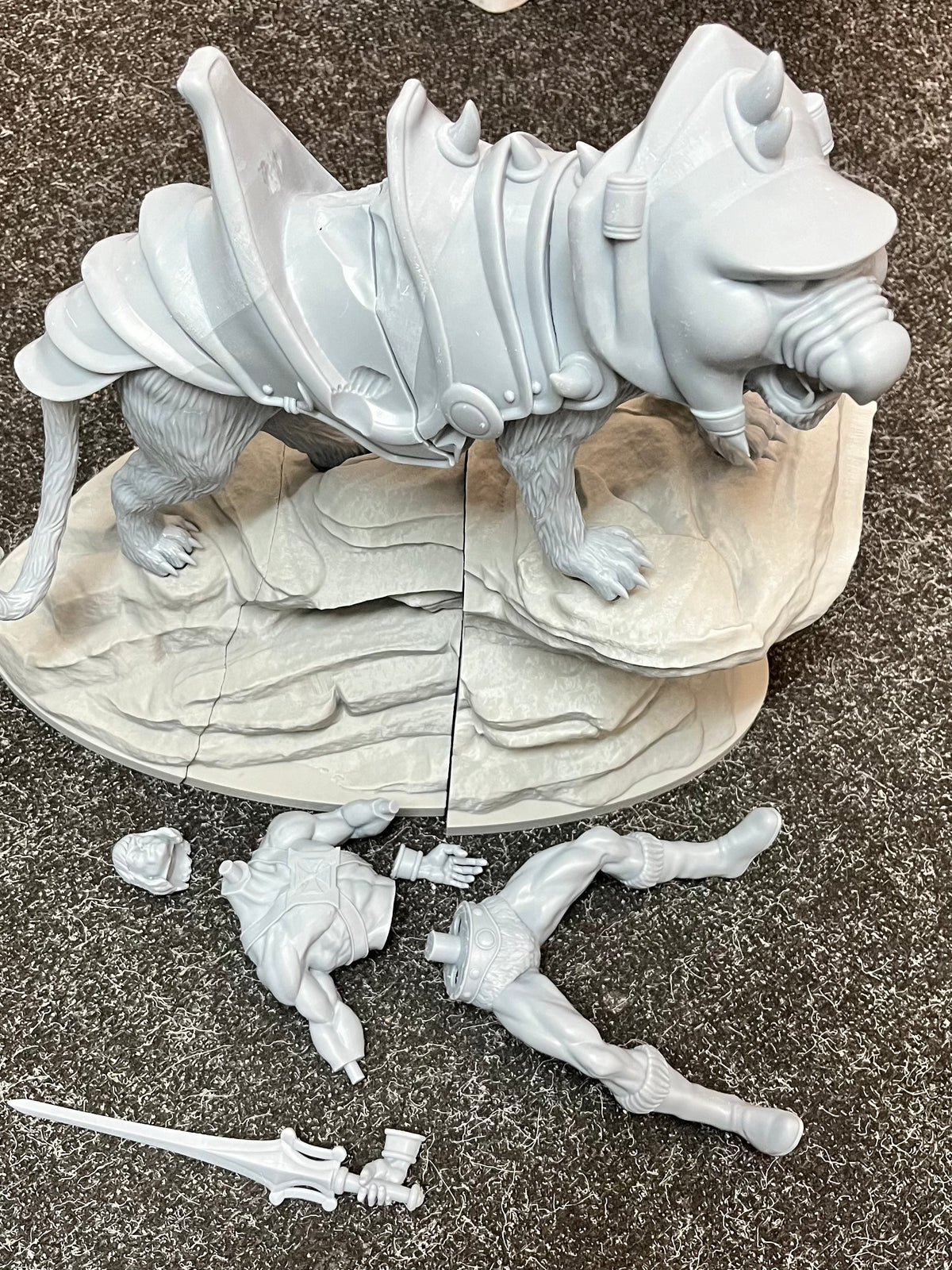 He-Man and Battlecat - Masters Of The Universe - UNPAINTED Large Scale Model Kit