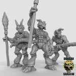 Thri-Kreen with spears resin miniature - detail view