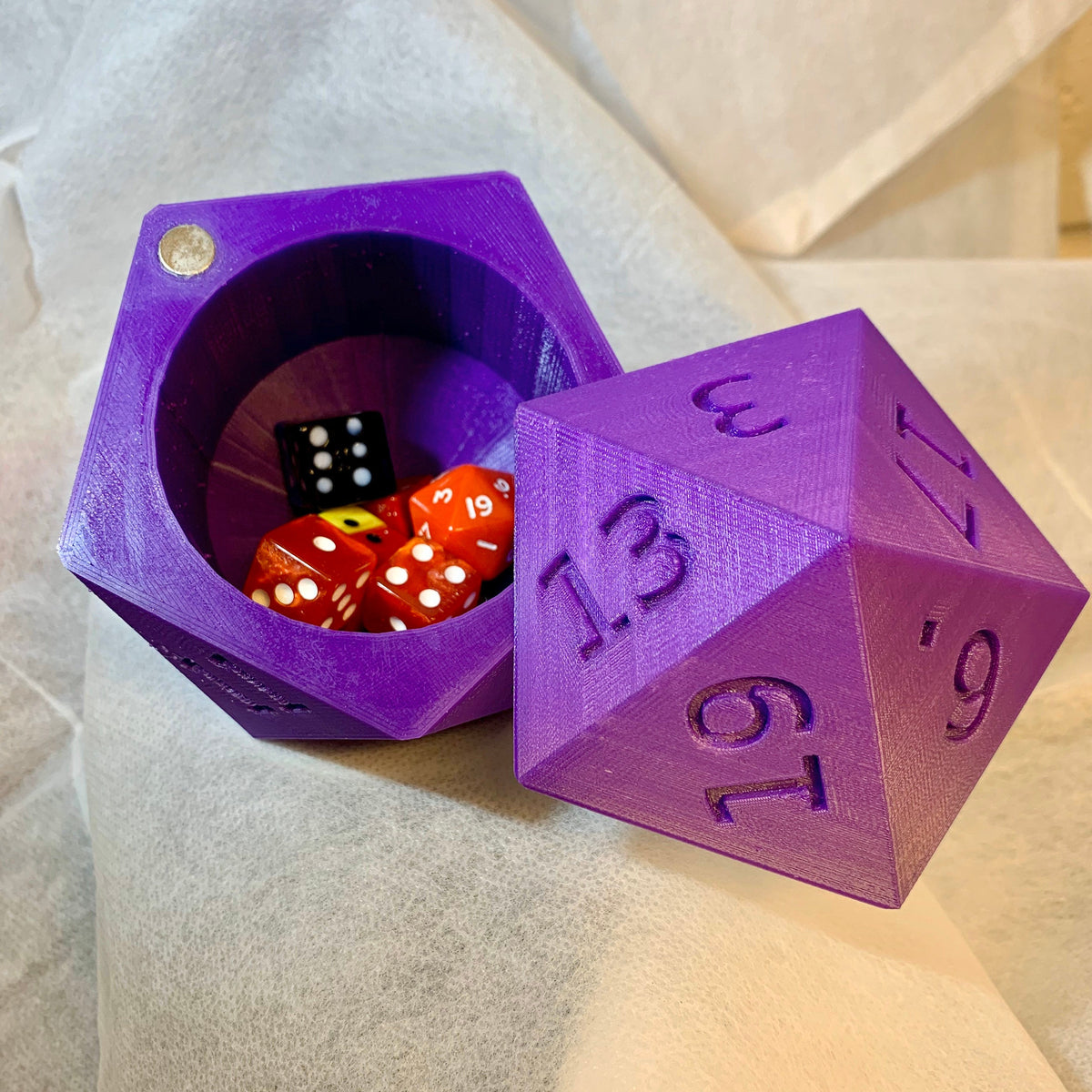 D20 Dice Box - Magnetic Lock Storage Container | MTG | D&D Gift