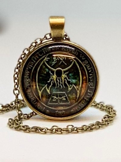 Cthulhu R'lyeh Sigil Pendant Necklace
